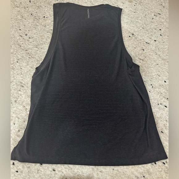 Nike Pro tank - Picture 3 of 5